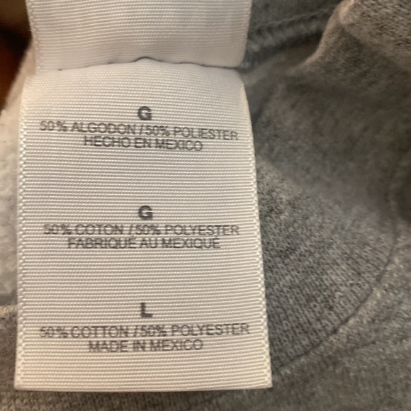 Fox 2 News Sweatshirt size Large - Picture 6 of 6